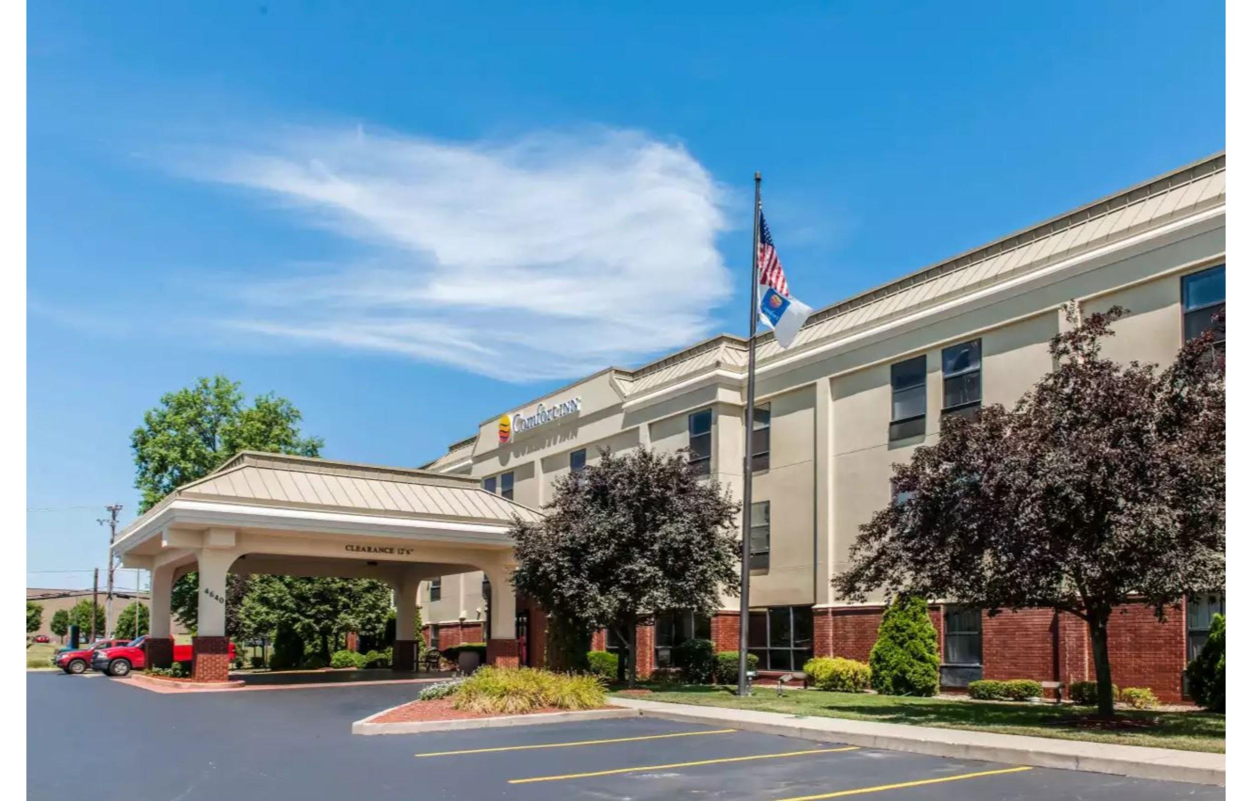 Comfort Inn Blue Ash North Exterior photo